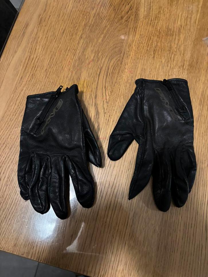 .Old school lederen motorhandschoen (zomer), Motoren, Kleding | Motorkleding, Handschoenen, Dames, Heren, Tweedehands, Ophalen