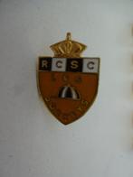 RCSC charleroi pins broche football les jockeys lot de 6, Sports & Fitness, Autres types, Enlèvement ou Envoi, Neuf