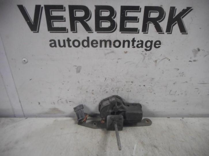 ESSUIE PHARES MOTEUR GAUCHE Saab 9-3 I (YS3D) (0390206935), Autos : Pièces & Accessoires, Autres pièces automobiles, Saab, Utilisé