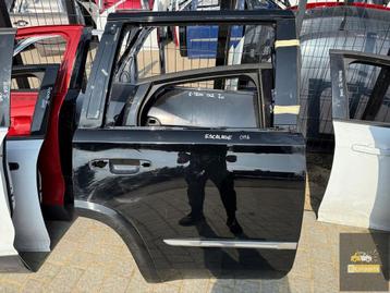 Cadillac Escalade 2015- Achterdeur rechts beschikbaar voor biedingen