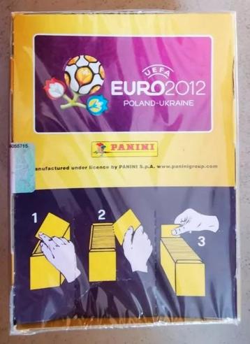 Panini verzegelde doos met 100 zakjes! Euro 2012! Internatie