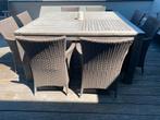 Robuuste tafel in teak met 8 stoelen in rotan, Tuin en Terras, Ophalen, Gebruikt, Eettafel, Hardhout