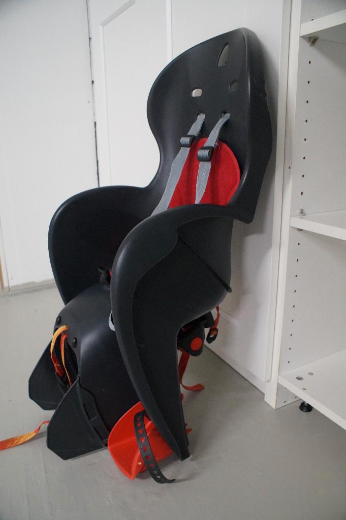Siège de vélo, Vélos & Vélomoteurs, Accessoires vélo | Sièges de vélo, Utilisé, Siège arrière, 9 à 18 kg, Enlèvement
