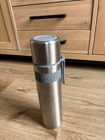 Thermosfles beschikbaar voor biedingen