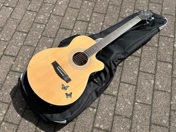 Mini-guitare jumbo électro-acoustique Stagg SA40MJCFI-N, Nat