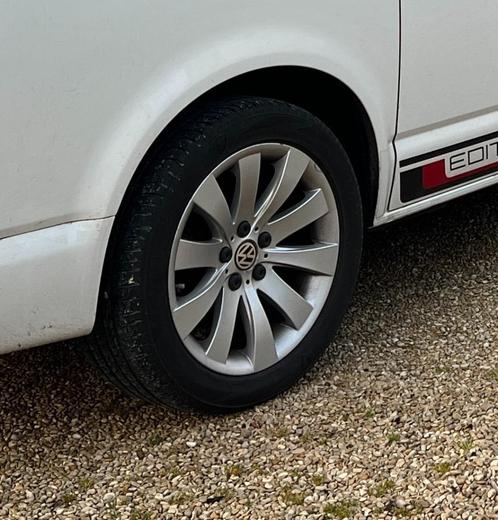VW Transporter velgen met banden - T5 T6 T6.1 - 255 45 R18, Auto-onderdelen, Banden en Velgen, Banden en Velgen, Zomerbanden, 18 inch