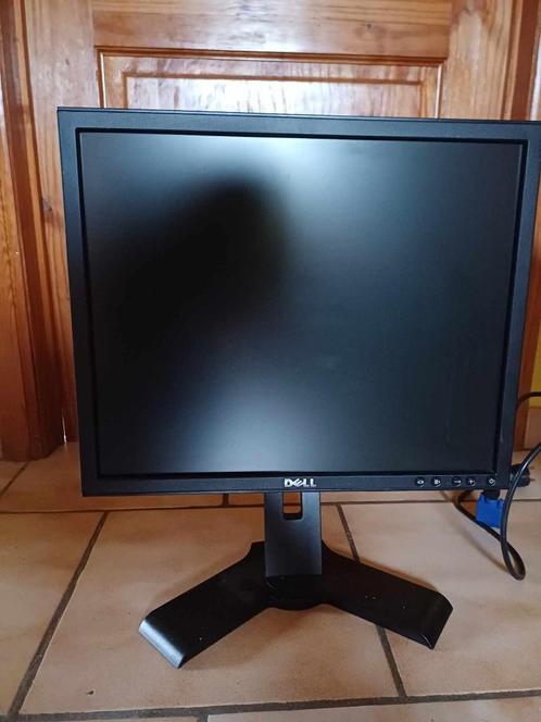 Moniteurs, Computers en Software, Monitoren, Gebruikt, 60 Hz of minder, DisplayPort, DVI, VGA, In hoogte verstelbaar, Draaibaar