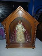 Prachtige antieke heilige beeld in vitrinekast, Antiek en Kunst, Antiek | Religieuze voorwerpen, Ophalen of Verzenden