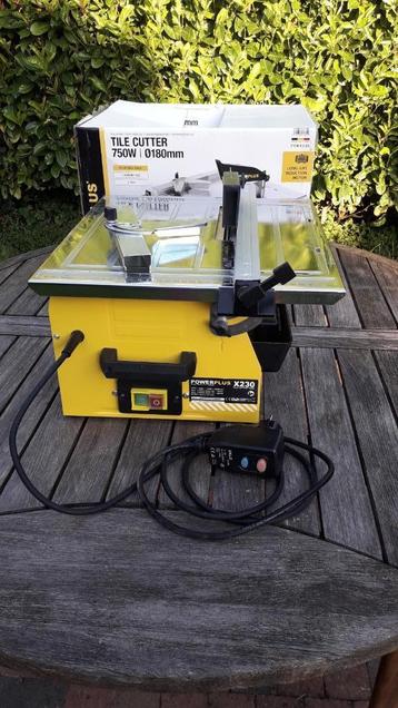 Coupe carrelage électrique beschikbaar voor biedingen