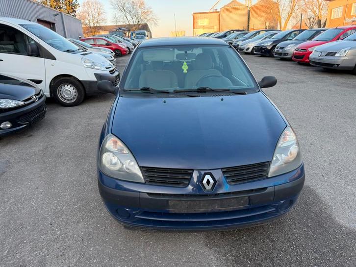 Renault Clio 1.2 benzine. 2005 185.000 km euro4, Auto's, Renault, Bedrijf, Clio, Benzine, Euro 4, 3 deurs, Handgeschakeld, Groen