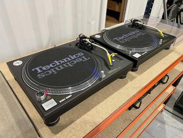 2x Technics SL-1200M6 uit privécollectie beschikbaar voor biedingen