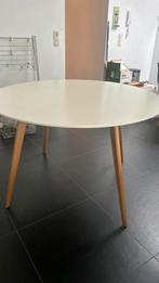 Witte ronde tafel, Ophalen