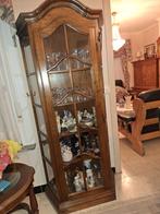 Mooie vitrinekast., Enlèvement
