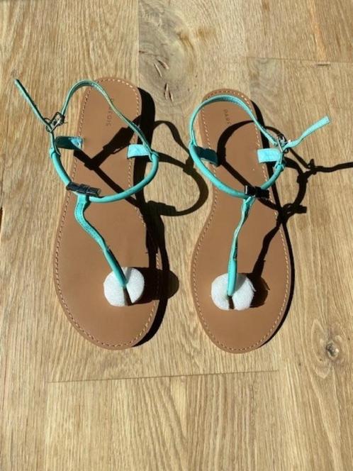 Turquoise Sandalen Parfois (39) – Nieuw!, Kleding | Dames, Schoenen, Nieuw, Sandalen of Muiltjes, Blauw, Ophalen of Verzenden