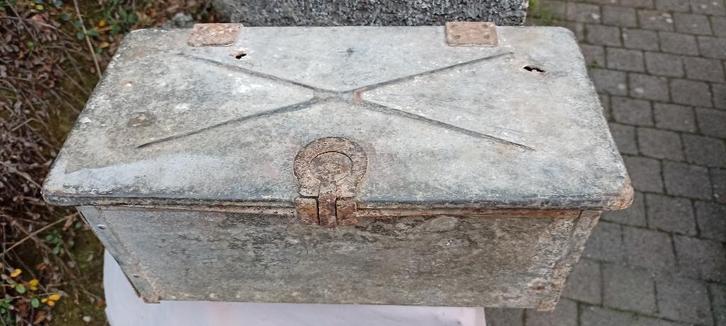 Caisse à munitions MG 08-15 Allemande impactée ww1, Collections, Objets militaires | Général, Armée de terre, Envoi