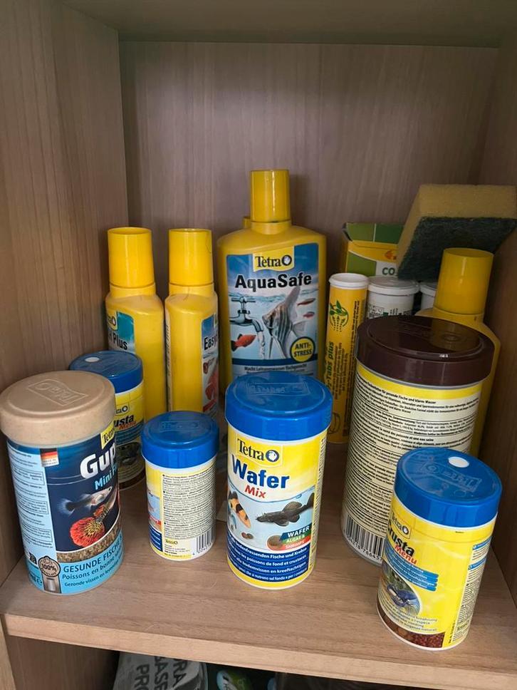 Vissen voeding en plantenvoeding, Dieren en Toebehoren, Vissen | Aquaria en Toebehoren, Zo goed als nieuw, Ophalen of Verzenden