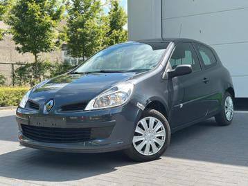 Renault Clio essence 67 000 km ! ! !, Autos, Achat, Entreprise, Boîte manuelle, Essence