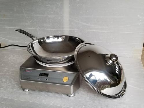 Table de cuisson à induction avec poêle wok convexe (nouveau, Electroménager, Cuisinières, Neuf, Autoportant, Classe énergétique A ou plus économe