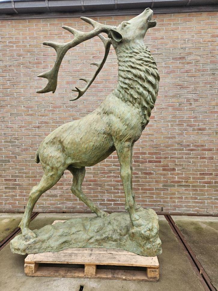 ZEER GROOT BRONZEN HERT BETAALBARE PRIJS, OOK NOG ANDERE!!!, Tuin en Terras, Tuinbeelden, Zo goed als nieuw, Dierenbeeld, Overige materialen