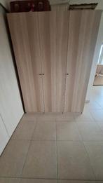 Kleerkast 3deurs. Ikea. 201cm, Huis en Inrichting, Kasten | Kleerkasten, Ophalen, 200 cm of meer, 150 tot 200 cm, Zo goed als nieuw