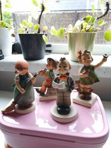 4 gemerkte M.J. Hummel figuurtjes beschikbaar voor biedingen