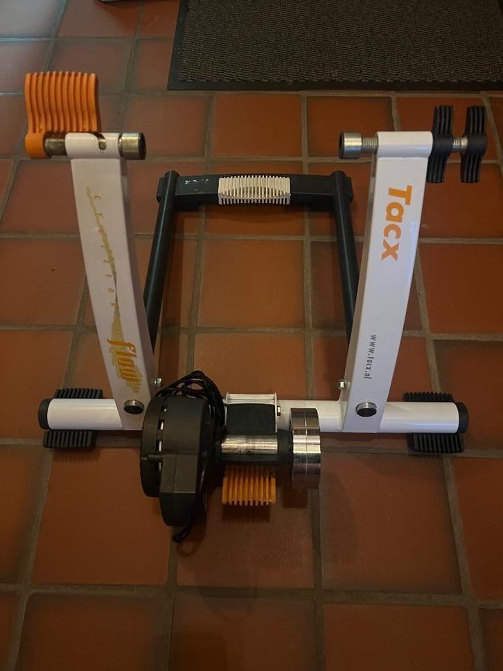 Tacx flow fietstrainer fietsrollen, Fietsen en Brommers, Fietsaccessoires | Overige Fietsaccessoires, Gebruikt, Ophalen