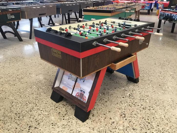 retro café tafelvoetbal JUPITER rood kicker, Kinderen en Baby's, Speelgoed | Voetbaltafels, Zo goed als nieuw, Ophalen of Verzenden