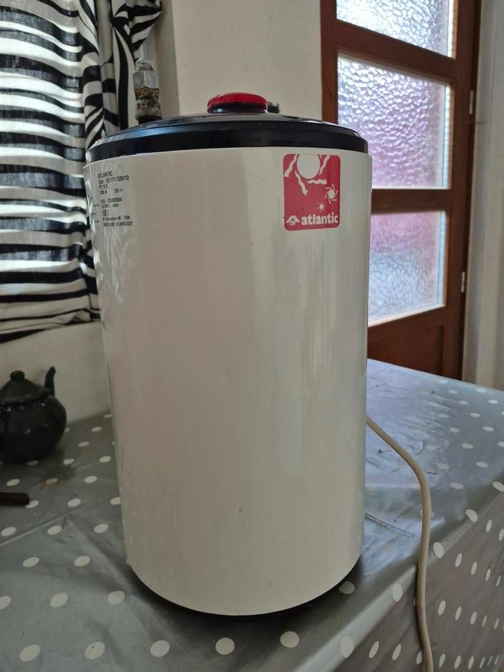 Chauffe-eau Atlantic 10L, Bricolage & Construction, Chauffe-eau & Boilers, Chauffe-eau, Enlèvement