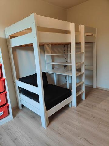 Lit surélevé avec bureau et fauteuil convertible  beschikbaar voor biedingen