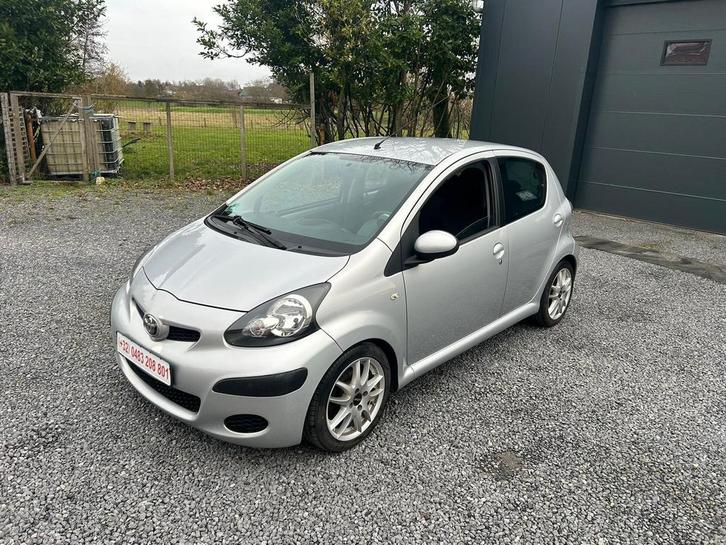 Toyota Aygo 1.0 Essence AIRCO  2010 115000km 5portes, Auto's, Toyota, Bedrijf, Aygo, Centrale vergrendeling, Elektrische ramen