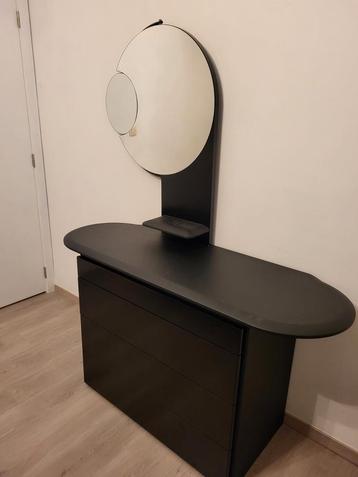 Kaptafel/Make up tafel beschikbaar voor biedingen