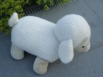 Pluchen schaap. beschikbaar voor biedingen