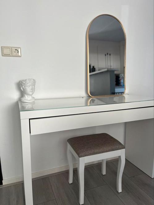 Makeup tafel met stoel, Huis en Inrichting, Tafels | Kaptafels, Zo goed als nieuw, Ophalen