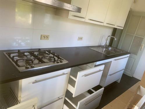 Keuken met novy dampkap en granieten werkblad, Huis en Inrichting, Keuken | Complete keukens, Zo goed als nieuw, Zwart, Ophalen