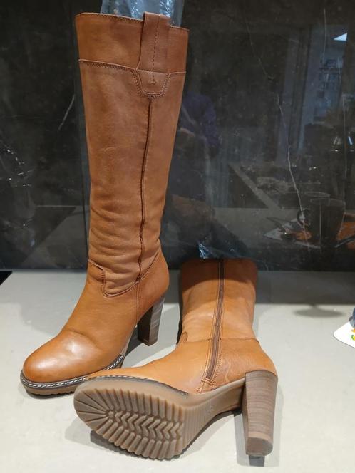 Peperosa bruine laarzen, dames. mt 36, Kleding | Dames, Schoenen, Gedragen, Hoge laarzen, Bruin, Ophalen of Verzenden