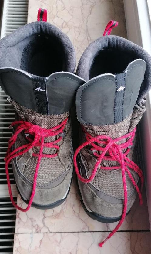 Bottines chaussures randonné Quechua scouts 39, Enfants & Bébés, Vêtements enfant | Chaussures & Chaussettes, Utilisé, Chaussures