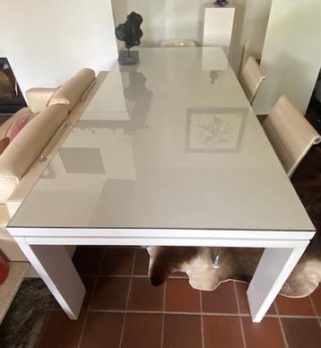 Table design blanche avec plateau en verre, Enlèvement, Comme neuf, Bureau
