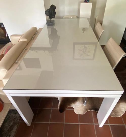 Witte design tafel met glazen blad, Huis en Inrichting, Bureaus, Zo goed als nieuw, Bureau, Ophalen
