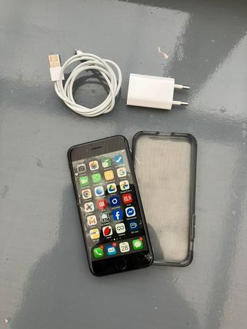 Iphone se 64gb (model 2022) beschikbaar voor biedingen