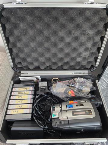 Sony Handycam CCD-TRV95E kit beschikbaar voor biedingen