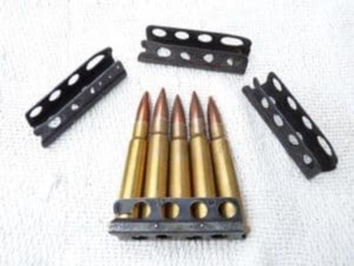 Lee Enfield .303 British patroonhouder FN Stripper Clip, Verzamelen, Militaria | Algemeen, Landmacht, Hulzen of Bodemvondsten