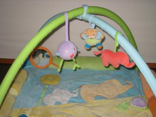 Zacht speelkleed/tapijt met speelboog - KALOO, Kinderen en Baby's, Speelgoed | Speelkleden, Gebruikt, Ophalen of Verzenden