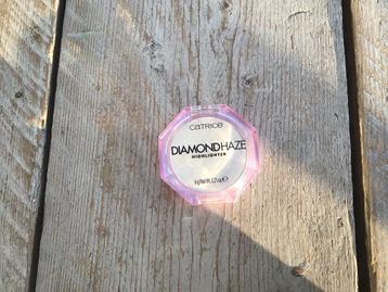Catrice highlighter DiamondHaze beschikbaar voor biedingen