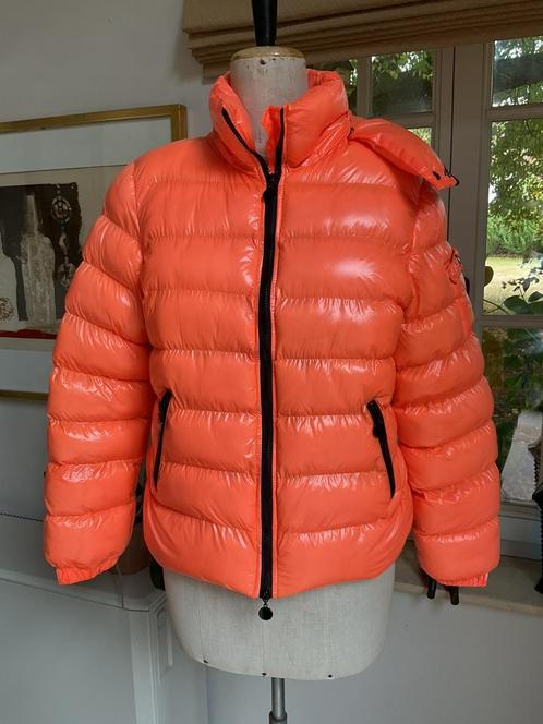 Gewatteerde vest dames , maat M, Kleding | Dames, Jassen | Winter, Maat 38/40 (M), Oranje, Ophalen of Verzenden