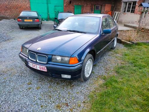 Bmw E36 318i 1991 M44b19 swap, Auto's, Oldtimers, Particulier, BMW, Benzine, Berline, 4 deurs, Handgeschakeld, Blauw, Beige, Leder