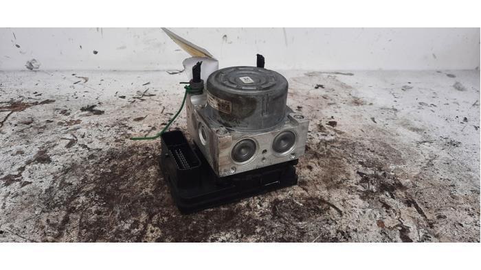 ABS Pomp van een Peugeot 208, Auto-onderdelen, Elektronica en Kabels, Peugeot, Gebruikt, 3 maanden garantie, Ophalen of Verzenden