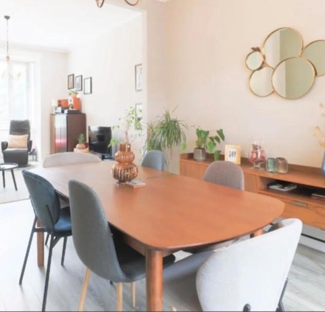 Notenkleur houten tafel, Huis en Inrichting, Tafels | Eettafels, Gebruikt, Ophalen
