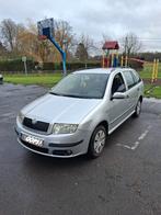 Skoda fabia 12i prête à immatriculée, Auto's, Voorwielaandrijving, Stof, Zwart, 5 deurs