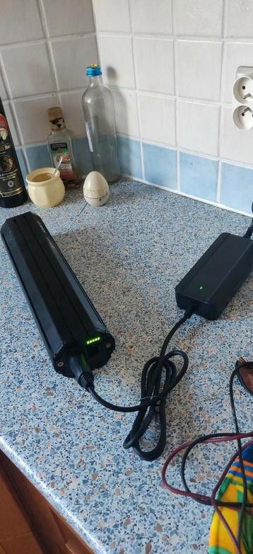 Bosch e bike batterij power tube500+lader gratis levering  beschikbaar voor biedingen