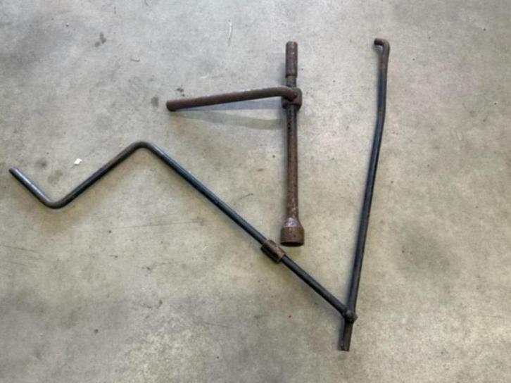 Triumph TR5-250-6 wiel moer sleutel en krik zwengel, Autos : Divers, Autos divers Autre, Enlèvement